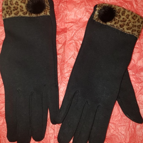 NWOT Touch Screen Texting Gloves - Picture 3 of 3